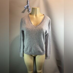 Nordstrom Women's Sweater 100% Cashmere V Neck LongSleeve Gray Sz M Cozy Stretch